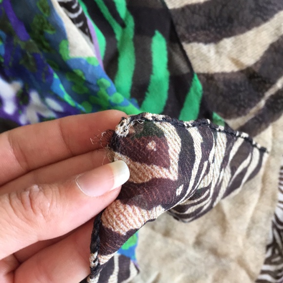 💯ROBERTO CAVALLI SILK SCARF EXOTIC PRINT - Picture 4 of 5